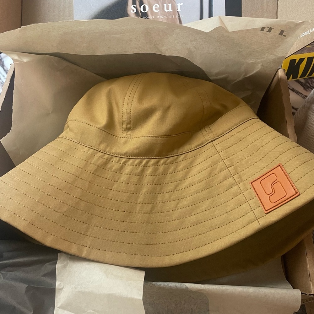 NWT Soeur SOMBRERO HAT
